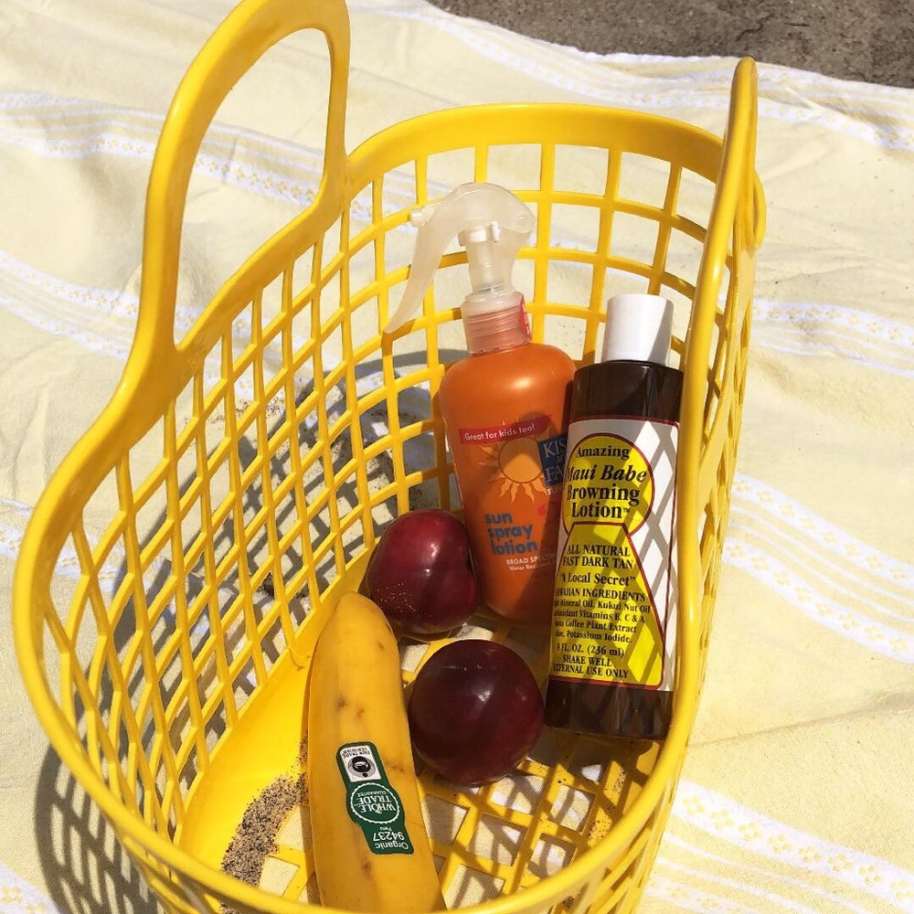 Vintage 1960’s Yellow Plastic Basket / Market Tote
